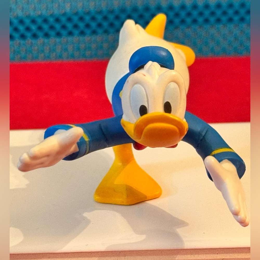 Vintage 1995 McDonald's Disney Donald Duck Happy Meal Toy – Rare Collectible